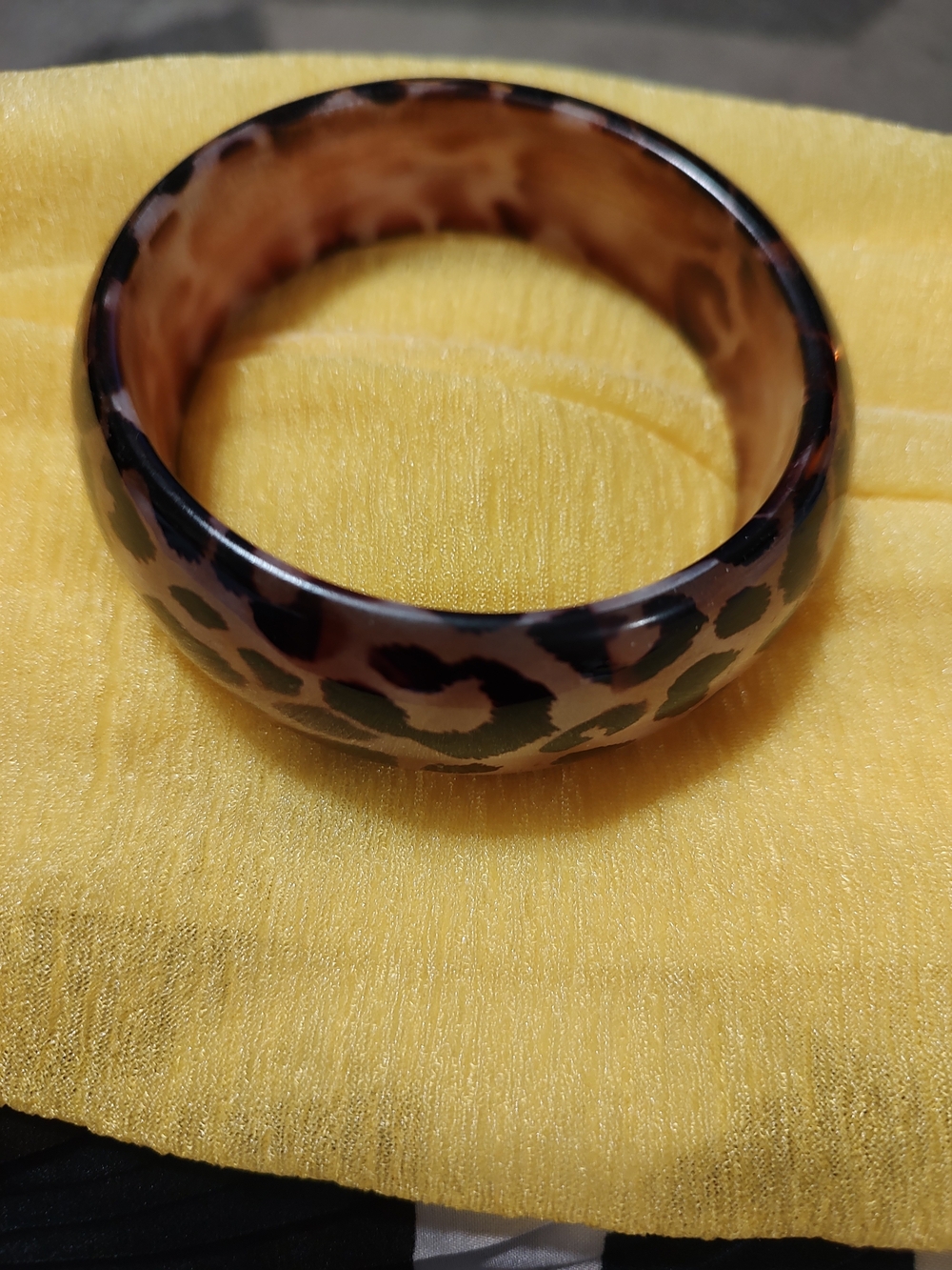 This item is an authenticIron Resin Leopard Print Resin Bangle - Brown and Black